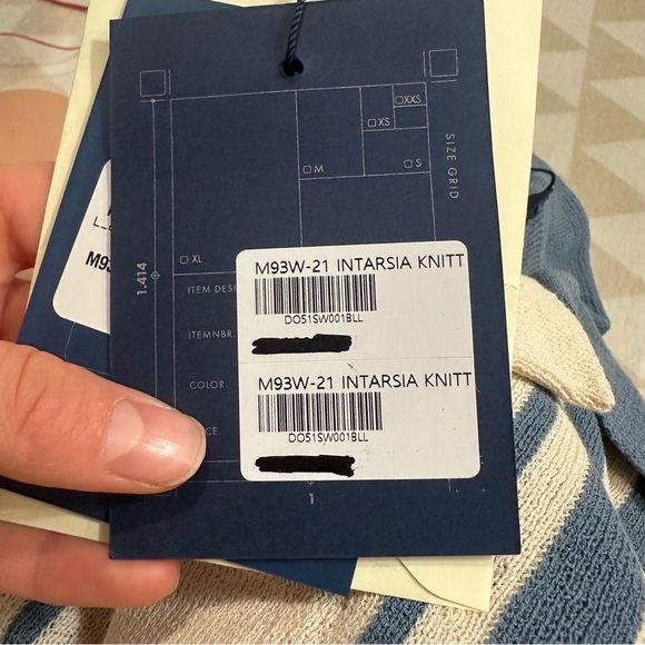 Document
Intarsia Knitting Stripe Sweater in Blue - Picture 7 of 8